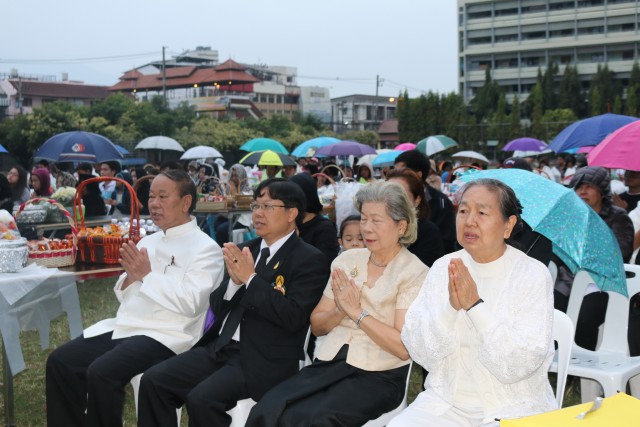 ม.ราชภัฏเชียงใหม่ จัดพิธีทำบุญตักบาตรวันขึ้นปีใหม่ต้อนรับปีระกา