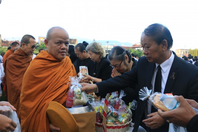 ม.ราชภัฏเชียงใหม่ จัดพิธีทำบุญตักบาตรบำเพ็ญกุศลปัญญาสมวาร