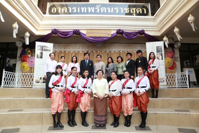 โครงการเผยแพร่และแลกเปลี่ยนศิลปวัฒนธรรมรัตนโกสินทร์ โดย สำนักศิลปะและวัฒนธรรม มร.ชม. และ สำนักศิลปะและวัฒนธรรม มร.สส.