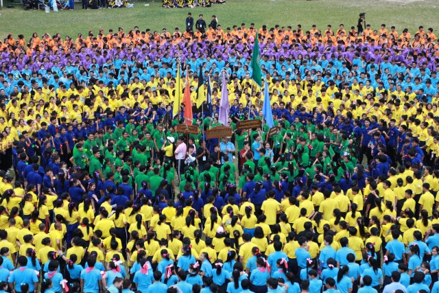 นักศึกษาน้องใหม่ มร.ชม. กว่า 5,000 คน พร้อมใจกันบูมมหาวิทยาลัยฯ