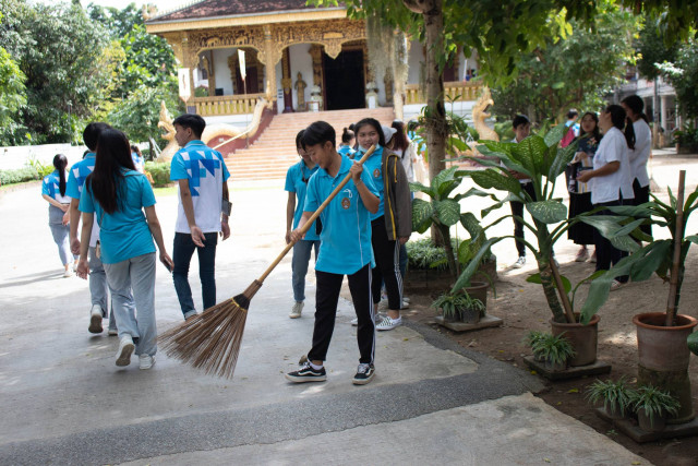 คณะวิทยาการจัดการ มร.ชม. จัดกิจกรรมสืบสานศิลปวัฒนธรรม  พร้อมนำนักศึกษาจิตอาสาสร้างสาธารณประโยชน์