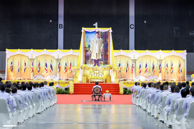 มหาวิทยาลัยราชภัฏเชียงใหม่ ร่วมพิธีเจริญพุทธมนต์และทำบุญตักบาตรถวายพระราชกุศล และพิธีถวายพานพุ่มดอกไม้ เนื่องในวันคล้ายวันเฉลิมพระชนมพรรษาพระบาทสมเด็จพระบรมชนกาธิเบศร มหาภูมิพลอดุลยเดชมหาราช บรมนาถบพิตร 5 ธันวาคม 2566