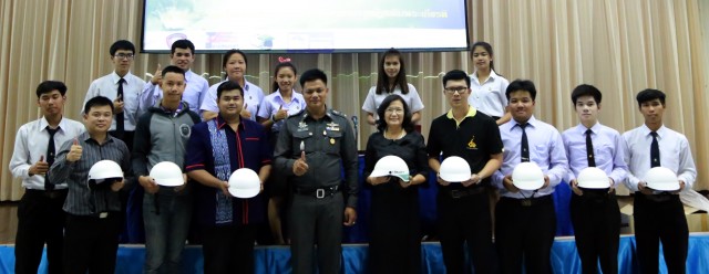 มร.ชม. ร่วมกับกลุ่มงานจราจร จังหวัดเชียงใหม่ จัดบรรยายพิเศษสร้างความปลอดภัยการขับขี่ช่วงเทศกาลสงกรานต์