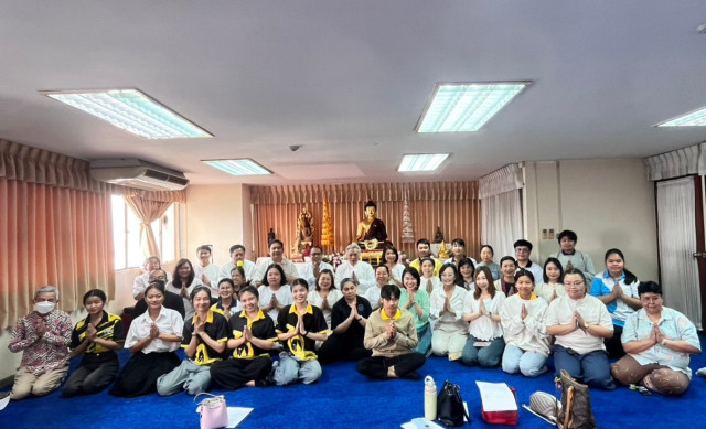 ม.ราชภัฏเชียงใหม่ จัดพิธีอัญเชิญ “พระพุทธโคตมมหามุนี ศรีราชภัฏเชียงใหม่”  ประดิษฐาน ณ ห้องพระ อาคารราชภัฏเฉลิมพระเกียรติ เสริมสิริมงคลรับปีใหม่ไทย