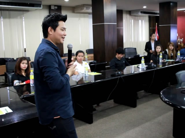สาขาการเป็นผู้ประกอบการ มร.ชม. จัดสัมมนา “ก้าวสู่การ เป็นผู้ประกอบการยุค 2017”