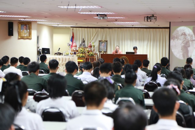 การปฐมนิเทศนักศึกษาวิชาทหารและการประชุมหัวหน้าหมู่เรียน