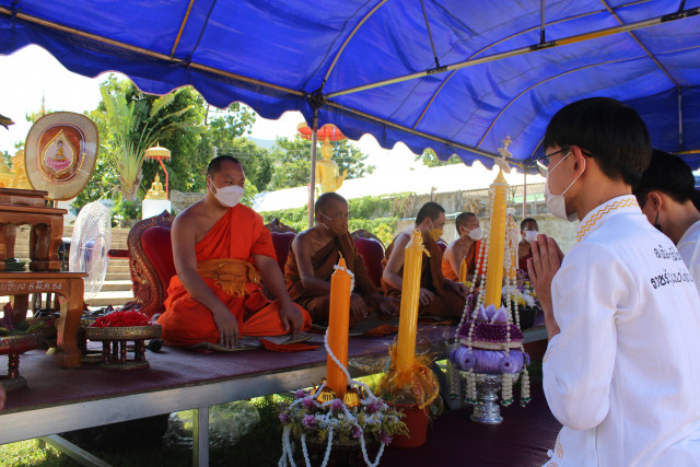 ครุศาสตร์ ม.ราชภัฏเชียงใหม่ สืบสานประเพณี ร่วมถวายเทียนพรรษา ประจำปี 2565