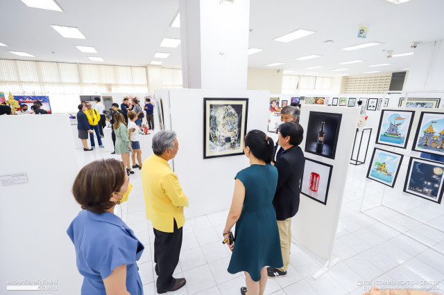 พิธีเปิดนิทรรศการแสดงผลงานสร้างสรรค์ของนักศึกษา 4 ชั้นปี ART AND DESIGN EXHIBITION 2023 เพื่อร่วมเฉลิมฉลองครบรอบ 100 ปี มหาวิทยาลัยราชภัฎเชียงใหม่