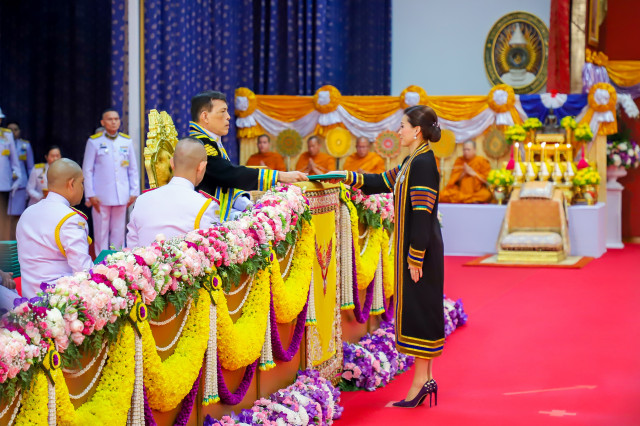 พิธีพระราชทานปริญญาบัตรบัณฑิตมหาวิทยาลัยราชภัฏเขตภาคเหนือ ประจำปีการศึกษา 2559 - 2560  (มร.พิบูลสงคราม และ มร.อุตรดิตถ์)