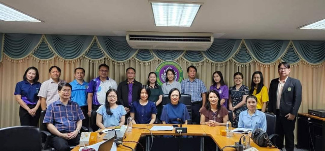 ครุศาสตร์ มร.ชม. ประชุมกองบรรณาธิการ  เตรียมความพร้อมในการประเมินคุณภาพวารสารที่อยู่ในฐานข้อมูลรอบที่ 5 (2568-2572)