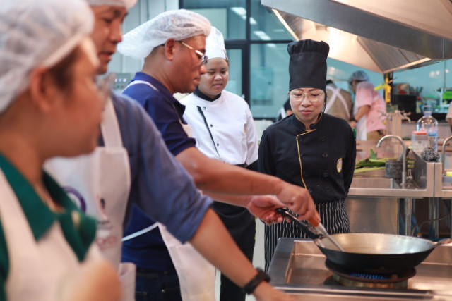 ม.ราชภัฏเชียงใหม่ เปิดอบรมหลักสูตรเชฟอาหารไทยมืออาชีพ 