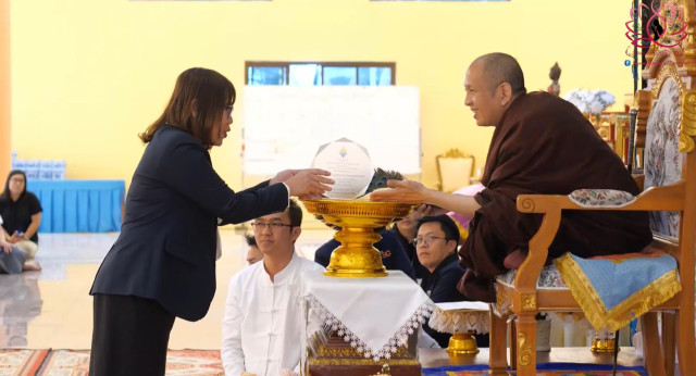 ผู้บริหาร ม.ราชภัฏเชียงใหม่ ร่วมพิธีมอบรางวัลเพชรล้านนา ประจำปีพุทธศักราช 2568