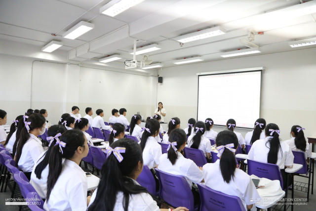 ม.ราชภัฏเชียงใหม่ ต้อนรับนักศึกษาน้องใหม่ ปีการศึกษา 2568  ร่วมรับฟังแนวทางการใช้ชีวิตนักศึกษา 