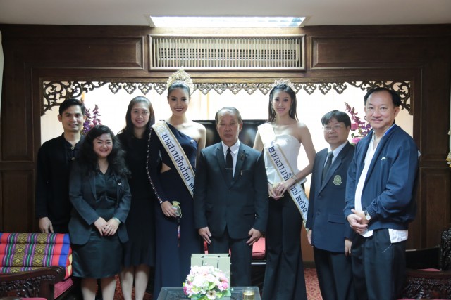 มร.ชม. ต้อนรับนางสาวเชียงใหม่ ประจำปี 2560 เยือนรั้วดำเหลืองในฐานะลูกศิษย์หลังคว้าตำแหน่ง