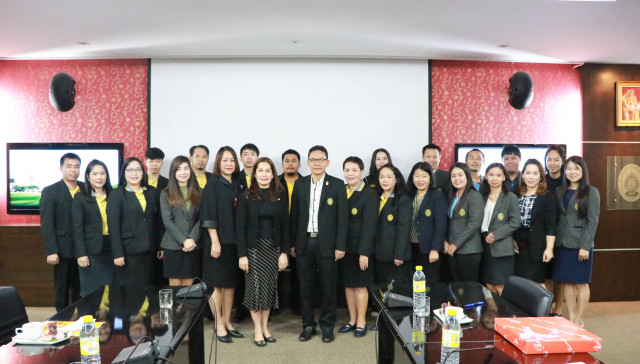 กองคลัง สำนักงานอธิการบดี ม.ราชภัฏเชียงใหม่ ต้อนรับคณะศึกษาดูงาน มรภ.เชียงราย  เยือนถิ่น ดำ - เหลือง แลกเปลี่ยนเรียนรู้ การบริหารงานด้านการเงิน การบัญชี การพัสดุ