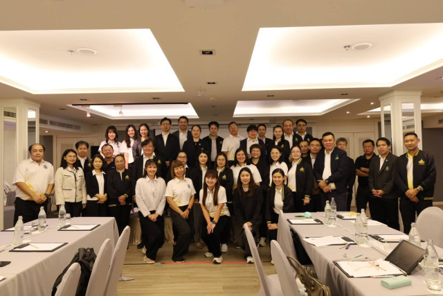 คณะวิทยาศาสตร์และเทคโนโลยี มร.ชม. จัดประชุมเชิงปฏิบัติการทบทวนแผนยุทธศาสตร์  มุ่งพัฒนาการดำเนินงานให้สอดคล้องนโยบายมหาวิทยาลัยและประเทศ