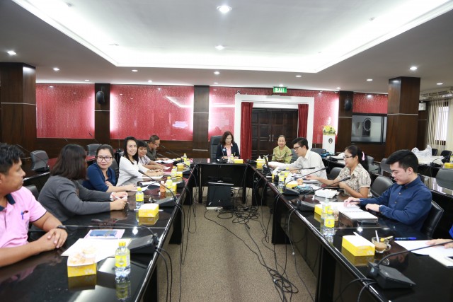 การวิพากษ์แผนปฏิบัติงาน และกิจกรรมการจัดการเรียนรู้ “แนวปฏิบัติการบริการนักศึกษาที่ดี”