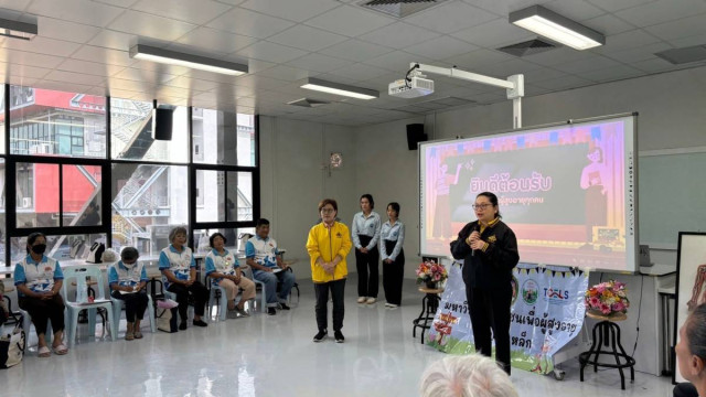ม.ราชภัฏเชียงใหม่ ร่วมกับ เทศบาลตำบลขี้เหล็ก จัดกิจกรรมพัฒนาทักษะทางกายแก่นักศึกษามหาวิทยาลัยชุมชนเพื่อผู้สูงอายุตำบลขี้เหล็ก