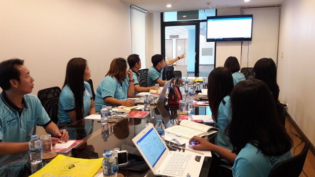 กองกลาง สำนักงานอธิการบดี มร.ชม.  จัดโครงการจัดทำและทบทวนแผนยุทธศาสตร์และแผนปฏิบัติการประจำปี 2559