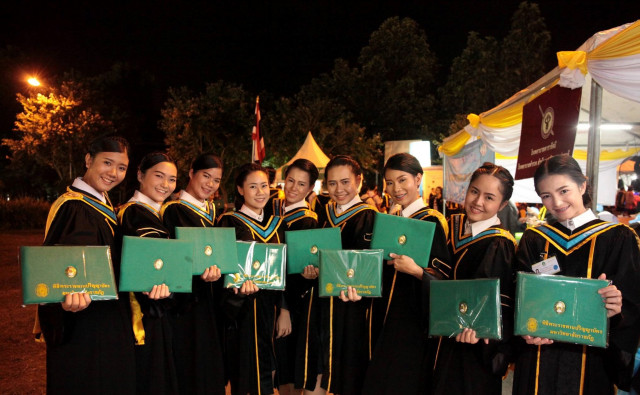 ม.ราชภัฏเชียงใหม่ แจ้งผู้สำเร็จการศึกษาในปี 2559 - 2560 ติดต่อรับใบปริญญาบัตร
