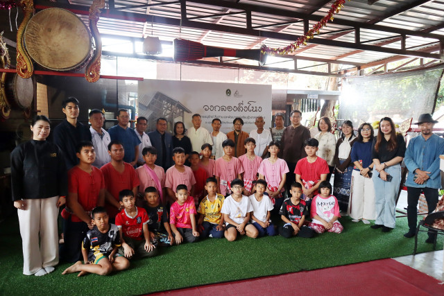 สำนักศิลปะและวัฒนธรรม มร.ชม. จัดอบรม “กลองตึ่งโนง มรดกภูมิปัญญาทางวัฒนธรรม”  ถ่ายทอดองค์ความรู้สู่ชุมชน