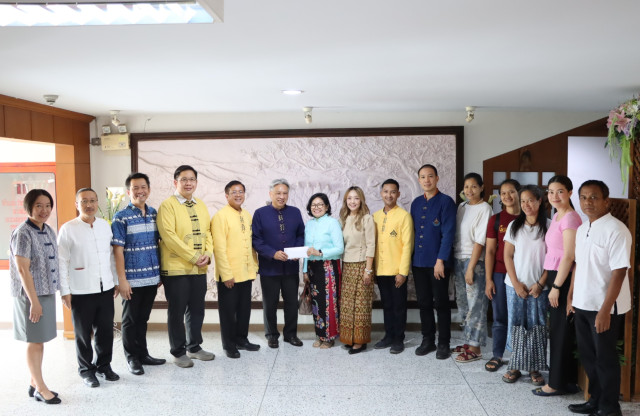 มร.ชม. จัดพิธีถวายผ้าป่าพรหมจักร ถวายเป็นพุทธบูชาเนื่องในวันวิสาขบูชาและเฉลิมฉลองในวาระก้าวเข้าสู่ปีที่ 101 แห่งการสถาปนา ม.ราชภัฏเชียงใหม่