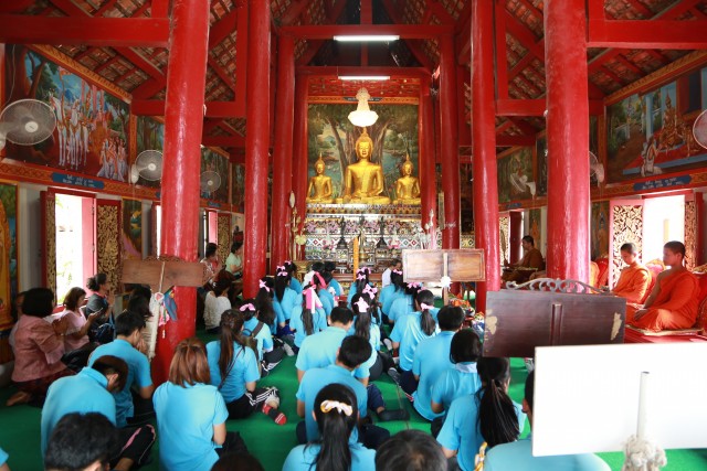 คณะวิทยาการจัดการ มร.ชม. จัดพิธีแห่เทียนพรรษา ประจำปี 2559