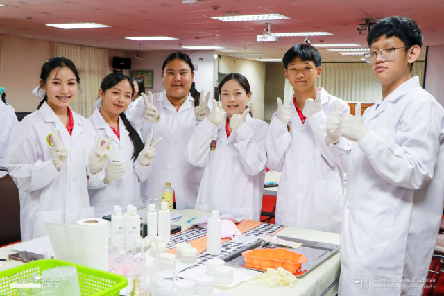 นักเรียนในพื้นที่จังหวัดเชียงใหม่ ร่วม Workshop การผลิตเครื่องสำอางธรรมชาติเพื่อสร้างจิตสำนึกการอนุรักษ์สมุนไพรไทย รุ่นที่ 2