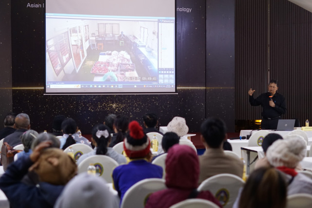 ม.ราชภัฏเชียงใหม่ จัดอบรม การตลาดผลิตภัณฑ์หมูหลุมออนไลน์