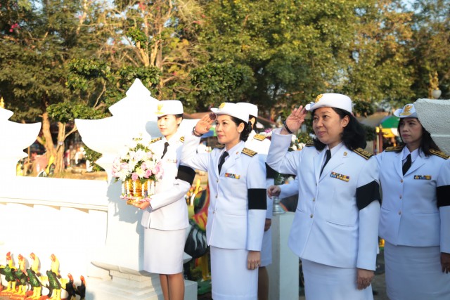 ผู้บริหารและบุคลากร มร.ชม. ร่วมรัฐพิธีเนื่องในโอกาสวันคล้ายวันยุทธหัตถี ประจำปี 2560