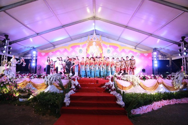 คณะมนุษยศาสตร์และสังคมศาสตร์ มร.ชม. ร่วมสืบสานวัฒนธรรม จัดการประกวดร้องเพลงลูกทุ่งพร้อมหางเครื่อง