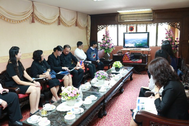 ผู้บริหาร มร.ชม. ให้การต้อนรับ คณะจาก Xi’an Jiaotong University