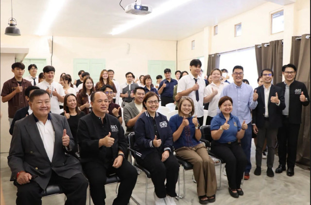 นักศึกษา ม.ราชภัฏเชียงใหม่ คว้า 2 รางวัลชมเชย การแข่งขัน “Pitching IDEA Chiang Mai”  ประกวดนวัตกรรมการศึกษา พัฒนาธุรกิจย่านสันป่าข่อย–วัดเกตุ