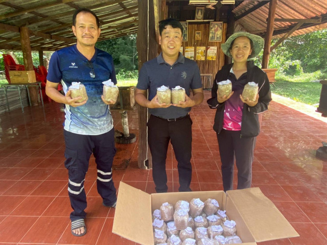 ศูนย์ความเป็นเลิศด้านกัญชาและเกษตรอินทรีย์นานาชาติ มหาวิทยาลัยราชภัฏเชียงใหม่ ขับเคลื่อนงานวิจัยการเพาะเห็ดเศรษฐกิจใหม่ “เห็ดโต่งฝน” สู่วิสาหกิจชุมชนพื้นที่จังหวัดเชียงใหม่