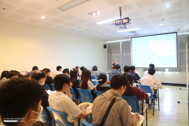 มร.ชม. ต้อนรับนักศึกษาใหม่ ภาคพิเศษ เปิดเทอมวันแรกในปีการศึกษา 2567