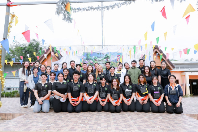 มร.ชม. ลงพื้นที่จัดโครงการ “ทุกหยดน้ำใจ สร้างรอยยิ้ม สู่อนาคตของชาติ”  เติมพลังการเรียนรู้แก่เยาวชนโรงเรียนบ้านป่างิ้ว