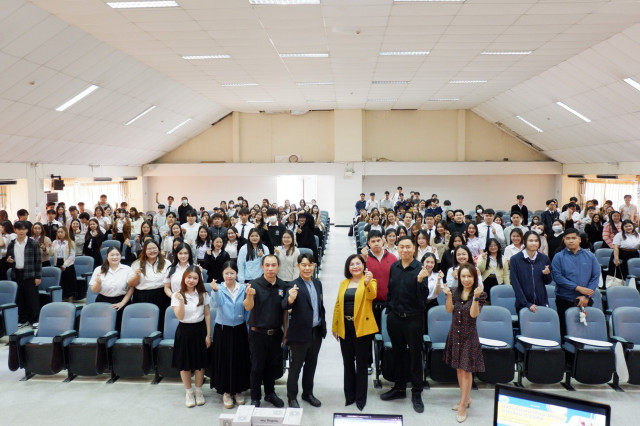 คณะวิทยาการจัดการ มร.ชม. จัดปัจฉิมนิเทศนักศึกษาฝึกประสบการณ์วิชาชีพ ภาคเรียนที่ 2/2568  เตรียมความพร้อมก้าวสู่โลกการทำงานอย่างมั่นใจ