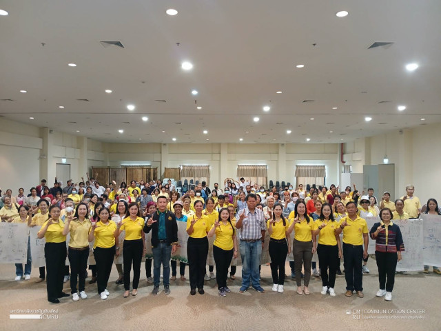 มร.ชม. ร่วมกับ สกร.ระดับอำเภอแม่ริม ให้ความรู้แก่ประชาชน 11 ตำบล  ในพื้นที่อำเภอแม่ริม ในโครงการจัดการเรียนรู้เศรษฐกิจพอเพียงตามรูปแบบ โคก-หนอง-นา โมเดล