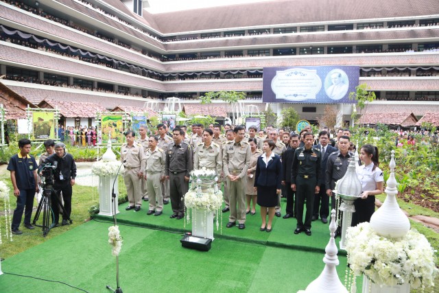 ผู้บริหาร มร.ชม. ร่วมเปิดนิทรรศการโครงการอันเนื่องมาจากพระราชดำริและพระราชกรณียกิจ ณ ศาลากลางจังหวัดเชียงใหม่ 