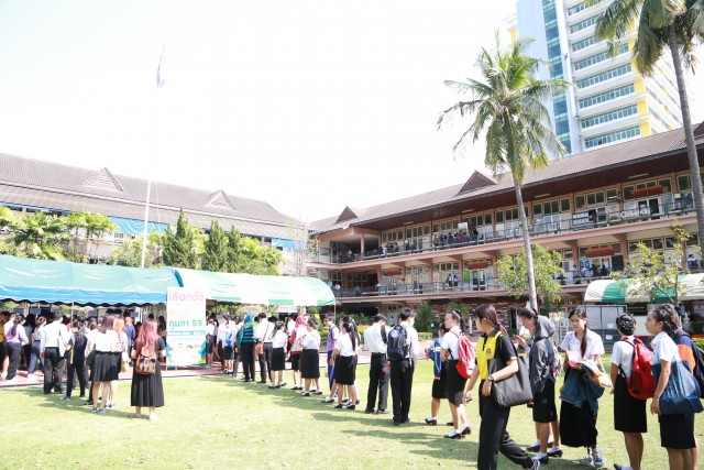 บรรยากาศก่อนการปิดหีบเลือกตั้งและการบรรยากาศนับคะแนน การเลือกตั้งนายกองค์การนักศึกษา มร.ชม.