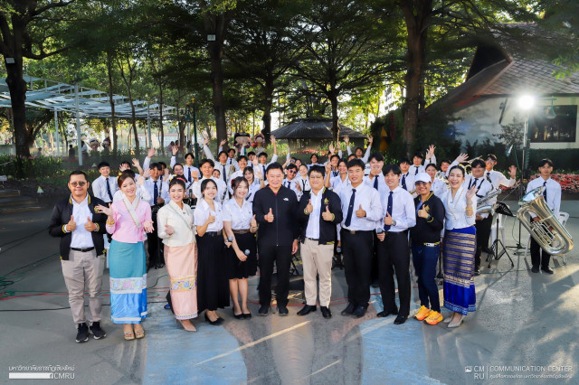 อาจารย์และนักศึกษามหาวิทยาลัยราชภัฏเชียงใหม่ ร่วมบันทึกเทปรายการวันใหม่วาไรตี้ ThaiPBS