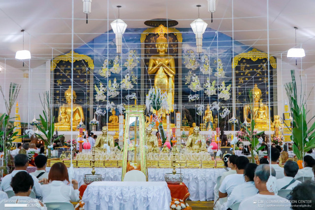ผู้บริหาร ม.ราชภัฏเชียงใหม่ ร่วมพิธีสร้างกองบุญใหญ่ก่อนวันเข้าพรรษาประจำปี 2566  ของคณะศิษยานุศิษย์ครูบาเจ้าศรีวิชัย